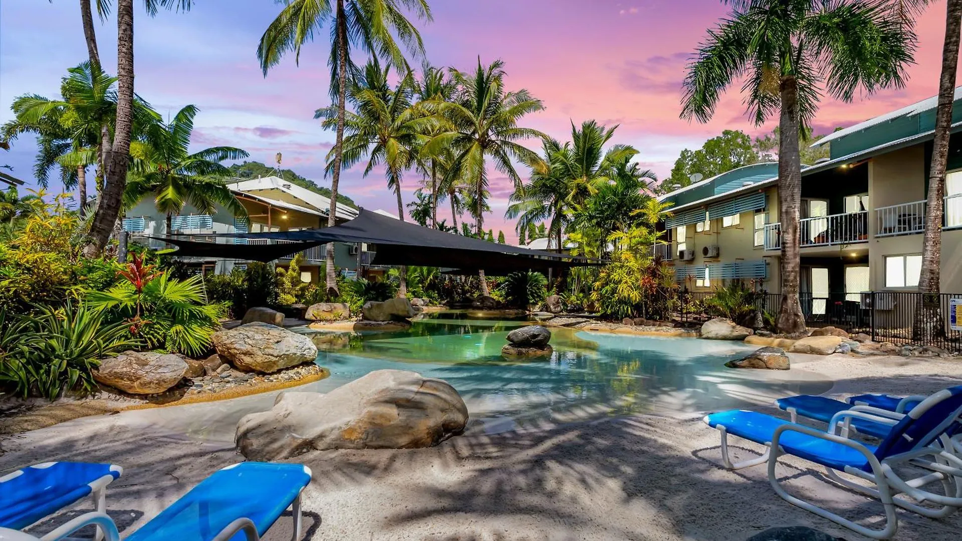 Wallaby Beach House - Resort-Style Comforts Trinity Beach 0*,  Australia