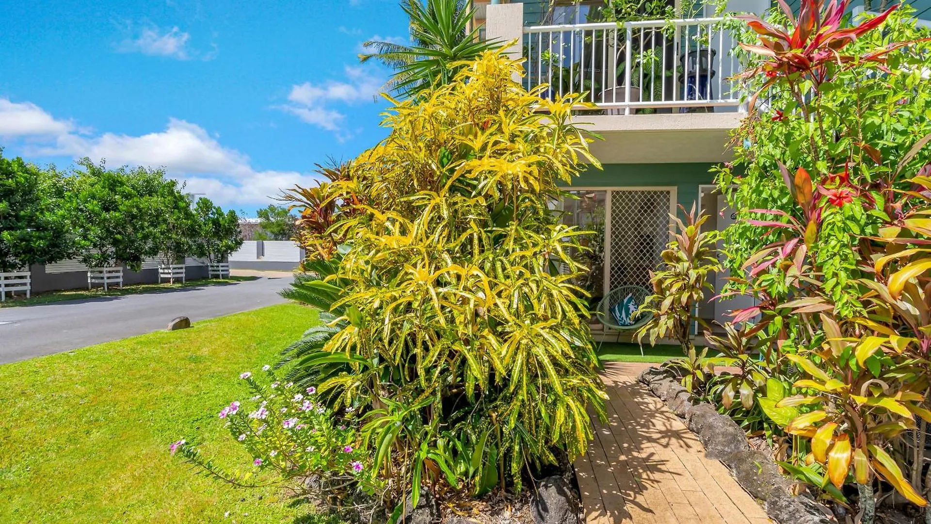Wallaby Beach House - Resort-Style Comforts Trinity Beach