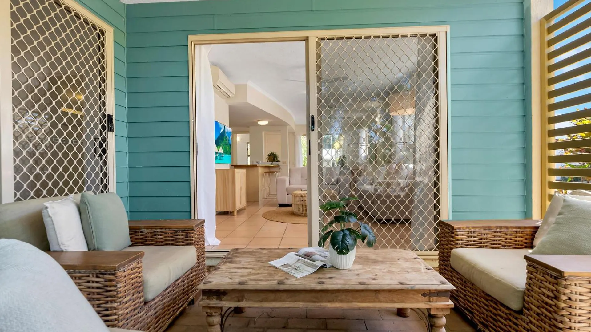 Wallaby Beach House - Resort-Style Comforts Trinity Beach