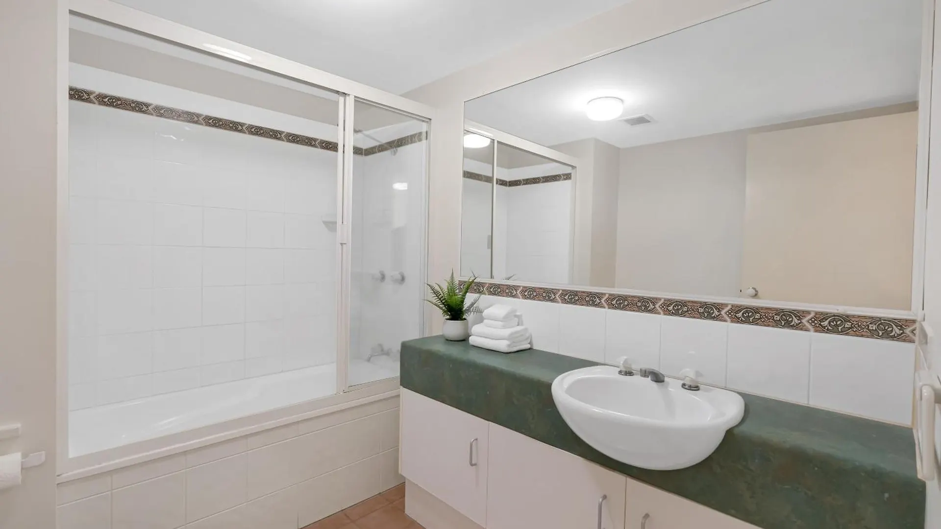 Apartment Wallaby Beach House - Resort-Style Comforts Trinity Beach Australia