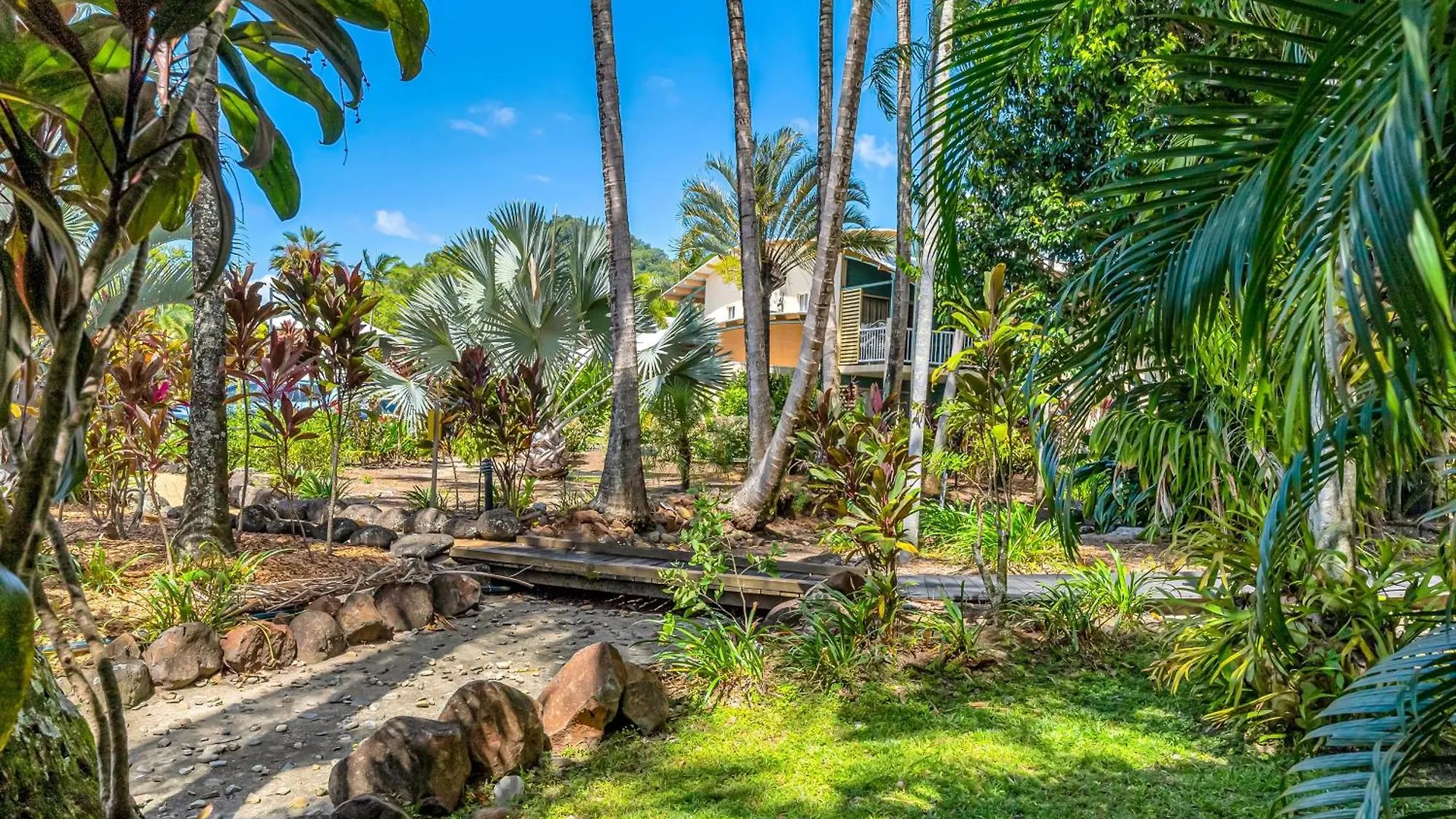 Apartment Wallaby Beach House - Resort-Style Comforts Trinity Beach